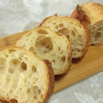 Boulangerie Le Zele - 料理写真:バタール・ハーフ140円（税抜）