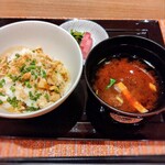 ラビスタ - メニューには無い「凌ぎ」がこのタイミングで。鰤ご飯でしたが、メッチャ美味い
