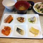 ラビスタ 観音崎テラス - まずは腹ごなし。色んな一品があります