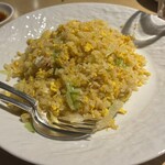 中国料理 「王朝」 - 蟹肉とレタス入り炒飯