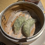 中国料理 「王朝」 ヒルトン東京 - ニラ入り海老蒸し餃子