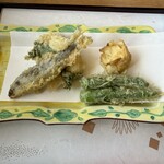 天婦羅ほり川 ホテルニューオータニ店 - 鯛シソチーズ巻きが一番美味しいかったです。