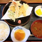 吉田屋天婦羅食堂 - 