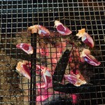 ろばたやき山ろく - 砂ずりを綺麗に円陣くんでみた(￣ー￣)v