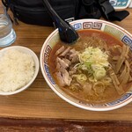 ラーメン 八雲 - 