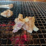 ろばたやき山ろく - 究極に美味しかった薩摩地鶏の断面(*´・ω-)b