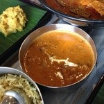 Muthu's Curry - バターチキンカレー（12シンガポール＄）