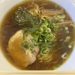 支那そば心麺 - 九条ネギ、バラチャーシュー、板海苔、メンマ。