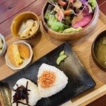 vege&fruit 梟 - おにぎりプレート