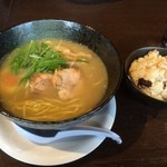 Tori Chan - 塩ラーメンと鶏めし