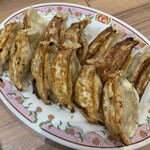 餃子の王将 - 料理写真:餃子2人前600円くらいがアプリで半額に！