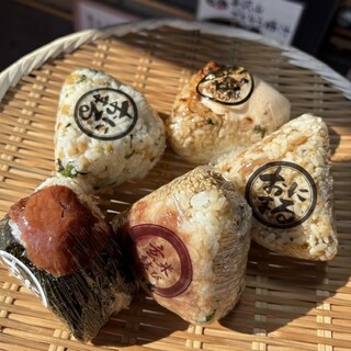 口コミ一覧 : ごちそう焼むすび おにまる 西新宿店 - 都庁前/おにぎり