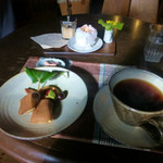 もくようび - コーヒーとサービス