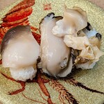 回転寿司 余市番屋 - 活貝三貫盛り