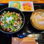 たぬ金亭 - 豚玉丼セット(小盛)