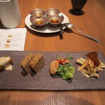 goma to - 冷菜の盛り合わせ