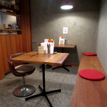 円町リバーブ - テーブル席（2人掛け③）