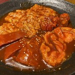 本とさや - MIXホルモン一人前(ハツ、シマチョウ、たん下、ギャラ？)