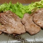 七輪 - 牛タン焼き