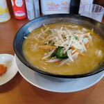 幸楽苑 - 料理写真:味噌野菜たんめん730円 ＋ からしニンニク30円