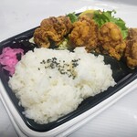 アイアイプラザ - 若鶏唐揚げ弁当460円