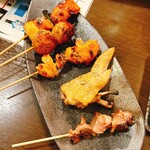 焼鶏 誠 - ねぎま、つくね、ぼんじり、手羽先、砂肝