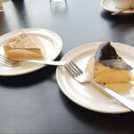 The LOAF Cafe - モカチーズケーキ、バスクチーズケーキ