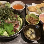 海ごはん おさかな家族 - 漁港メシ定食(ご飯小盛)