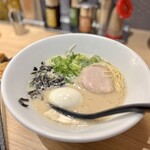 一風堂 - 料理写真:白丸元味(トッピング：半熟塩玉子)