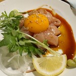 呑めやさわげや居酒屋どや - ささみユッケ