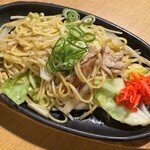 呑めやさわげや居酒屋どや - 鉄板塩焼きそば