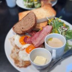 ベーカリー&レストラン沢村 - 