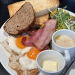 ベーカリー&レストラン沢村 - 