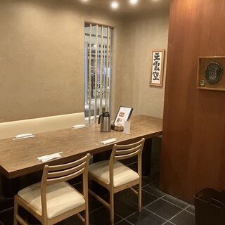 駅上ビル内でアクセス抜群◎落ち着ける店内でゆったりとお食事を