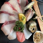 関あじ関さば館 - 