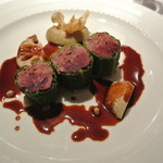 ラ・トルテュ - 青首鴨のキャベツ包み　鴨のジュのソース