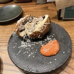 To - サルシッチャ詰めジャンボ椎茸フライ、ドライトマト