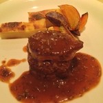 カーサ・デル・チーボ - 2014クリスマス 仔牛フィレ肉とフランス産フォアグラのロッシーニスタイル マルサラソース