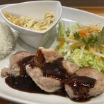 ビストロ福昇亭 - 2026.01.06 (火)    ワンプレートランチ（豚ヒレソテー／デミグラスソース）　1000円（税込）