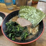 麺家 紫極 - のり、ほうれん草ラーメン