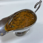 かれーの店 うどん  - オイスターゴッドバジル、ご飯大盛り