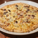 トラットリア・ラ・カパンナ - 無花果とゴルゴンゾーラのピッツァ