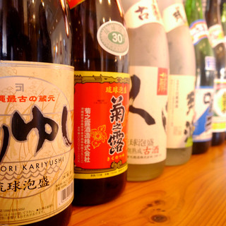 初心者さんも上級者さんも！30種類以上の豊富な泡盛！