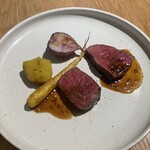 ビストロ カカシ - つやま和牛イチボのロースト(一人分に取り分け)