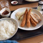 ポーシェール - エビとヒレカツ定食