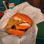 ラッキーピエロ マリーナ末広店 - チャイニーズチキンハンバーガー