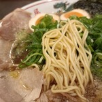 魁力屋 - ストレート細麺