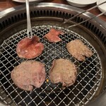 焼肉 山河 - 