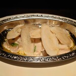 チッチャ - 明石浦さわらのカルパッチョわだごぼうのマリネットと一緒に