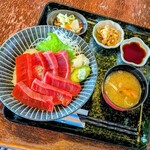 光る海 - 本マグロ丼